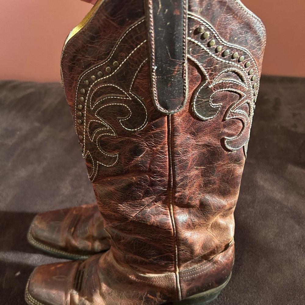 Brown Real Leather Cowboy Boots.
Already broken in so comfortable - Picture 5 of 5